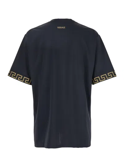 VERSACE BLACK CREWNECK T-SHIRT WITH GRECA PATTERN ON THE SLEEVES