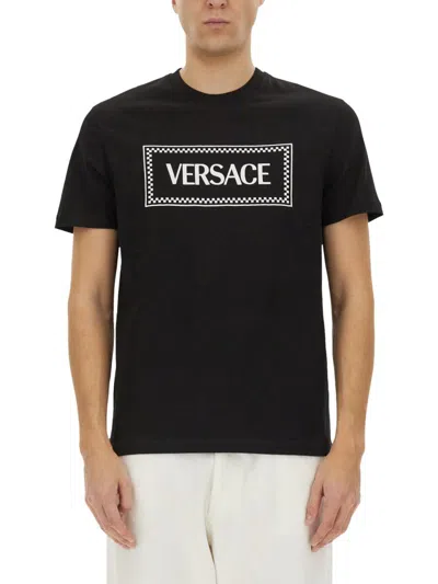 Versace Black Crewneck T-shirt With Contrasting Logo Lettering Print In Cotton