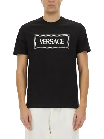 Versace Black Crewneck T-shirt With Contrasting Logo Lettering Print In Cotton