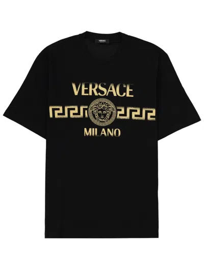 Versace Graphic Logo Crew Neck Short Sleeve T-shirt In Black