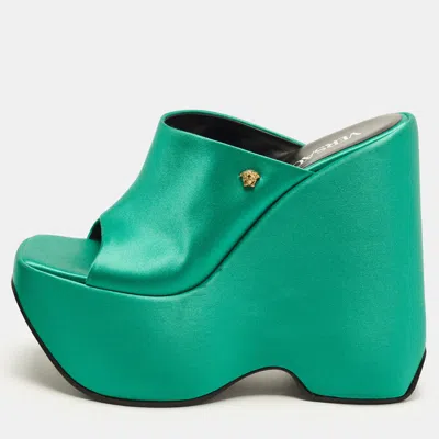 Pre-owned Versace Triplatform Size 39.5 Green Satin Wedge Sandals