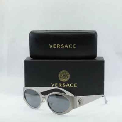 Pre-owned Versace Ve2263 12666g Matte Silver/light Gray Mirrored Black 56-18-140 Sungla...