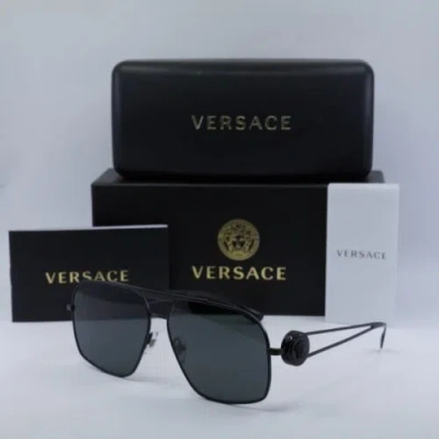 Pre-owned Versace Ve2269 143387 Matte Black/dark Grey 62-13-130 Sunglasses Authentic In Gray