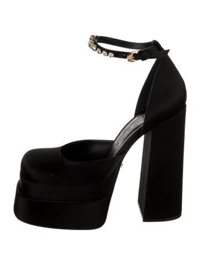 Pre-owned Versace Velvet D'orsay Pumps In Black