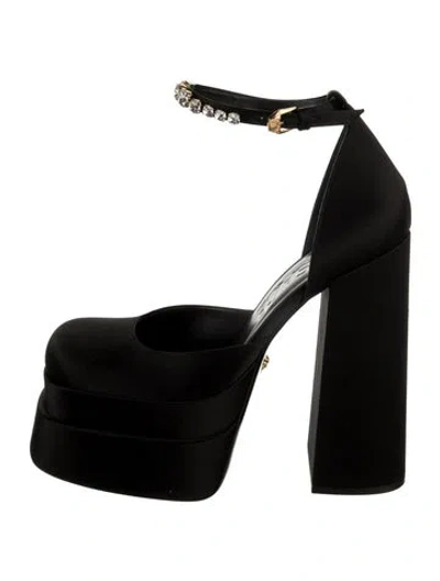 Pre-owned Versace Velvet D'orsay Pumps In Black