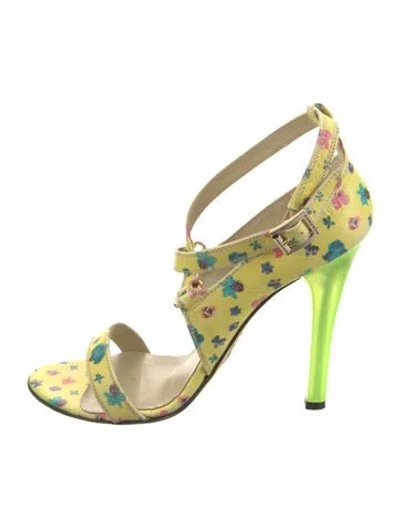 Pre-owned Versace Vintage 2004 Sandals In Yellow