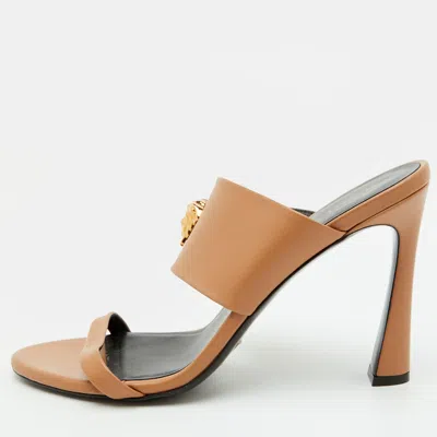 Pre-owned Versace Virtus Size 39 Beige Leather Slide Sandals