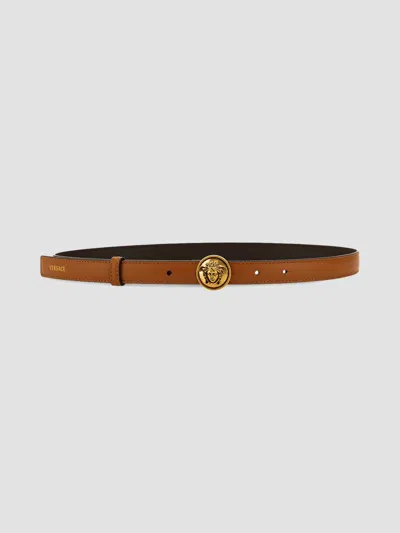 Versace Women's Logo Leather Belt In Leather Gold