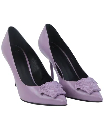 Pre-owned Versace Women's Patent Leather La Medusa Pointed-toe Pump (authentic Pre-  Loved)