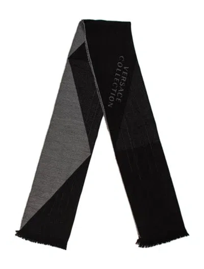 Pre-owned Versace Wool Graphic Print Scarf In Black