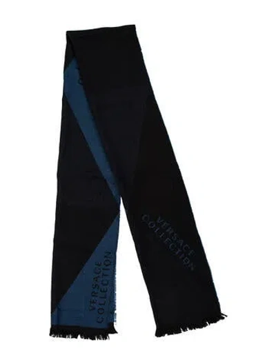 Pre-owned Versace Wool Printed Scarf In Multi