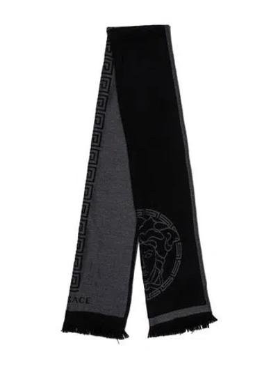 Pre-owned Versace Wool Printed Scarf In Multi