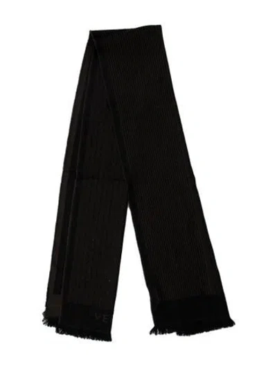 Pre-owned Versace Wool Scarf In Multi