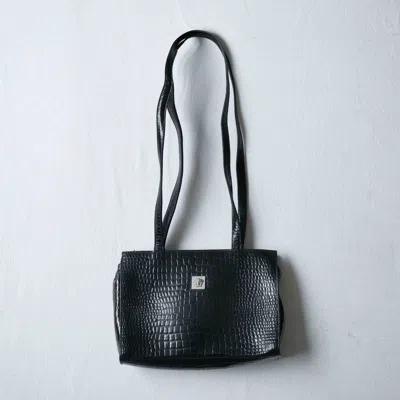 Pre-owned Versace X Vintage Versace Leather Shoulder Bag In Black