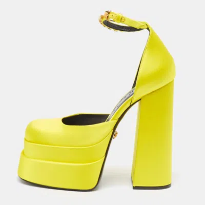 Pre-owned Versace Yellow Satin Aevitas Crystal Embellished Pumps Size 39