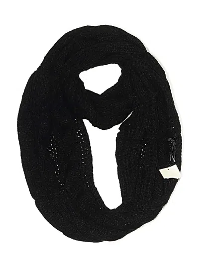 Pre-owned Versona Wrap In Black
