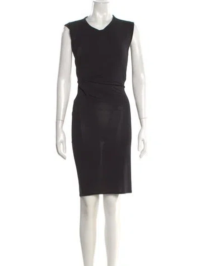 Pre-owned Versus Crew Neck Knee-length Dress In Black