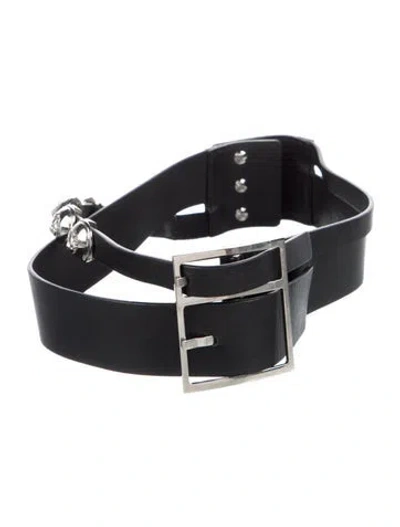 Pre-owned Versus Leather Buckle In Black