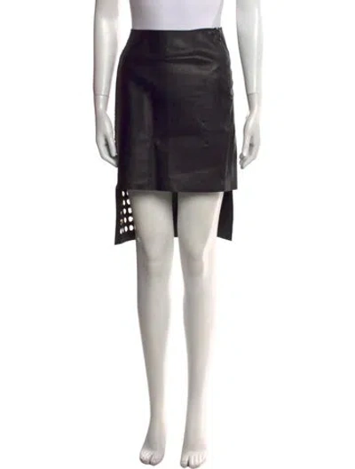 Pre-owned Versus Leather Knee-length Skirt In Black