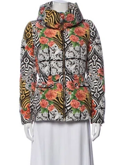 Pre-owned Versus Printed Quilted Puffer Jacket In White