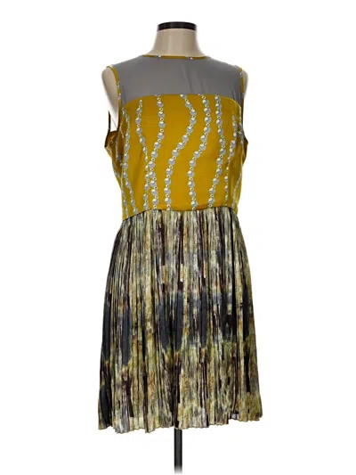 Pre-owned Vertigo Cocktail Dress In Green