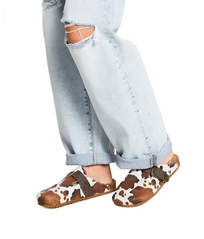 Very G Andy Cow Print Mule In Burgundy