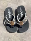 VERY G ENCORE FLIP FLOP IN LEOPARD