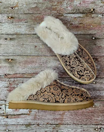 Very G Lolly Slipper In Nude In Brown