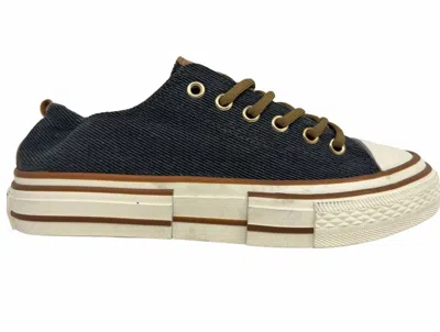 Very G Women's Canvas Sneakers In Black
