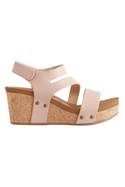 Very G Women's Casper Wedge Sandal In Blush In Pink