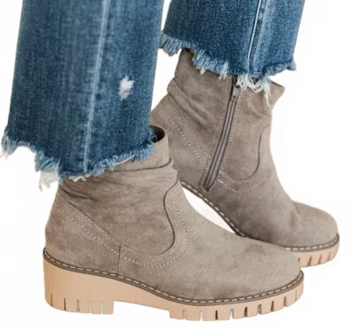 Very G Women's Casual Suede Boots In Beige In Brown