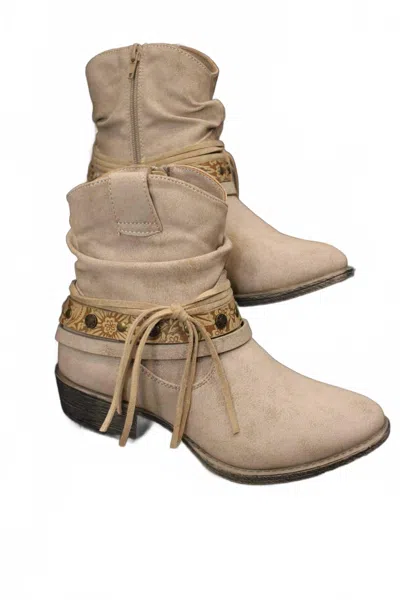 Very G Women's Clover Boot In Nude In Brown