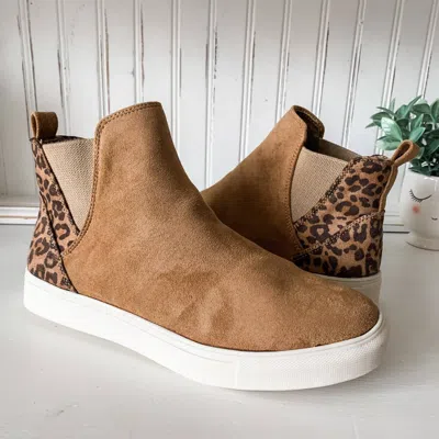 Very G Women's Dembra Sneaker In Tan In Multi