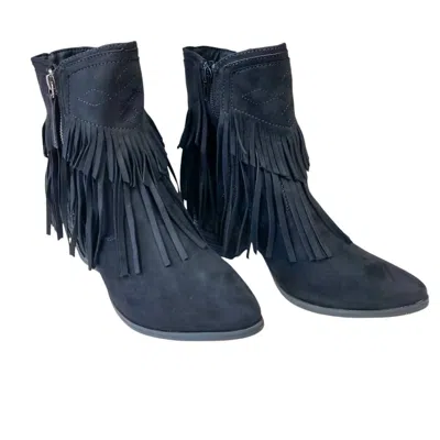 Very G Women's Dune Boots In Black
