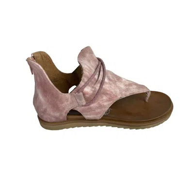 Very G Women's Dusk Sandals In Blush In Gold