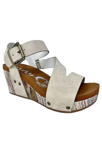 Very G Women's Giavanna Sandals In Cream In White