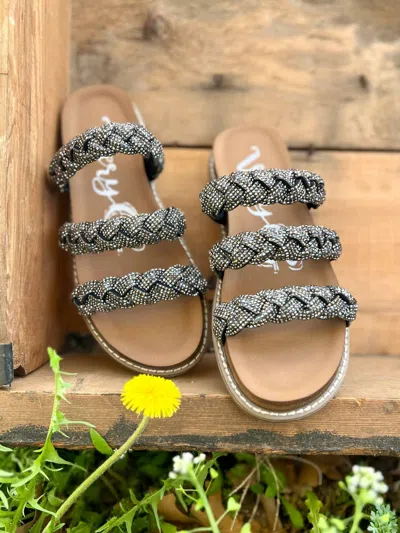 Very G Women's Luxurious Braided Sandals In Silver-black In Multi
