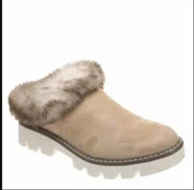 Very G Women's Makika Clog In Light Taupe In Multi