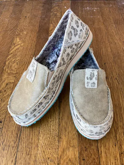 Very G Women's Millie Shoe In Cream In Neutral