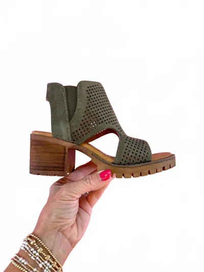 Very G Women's Milsy Sandals In Olive Green