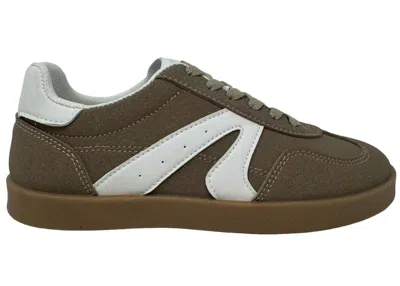 Very G Women's Retro Sneaker In Brown