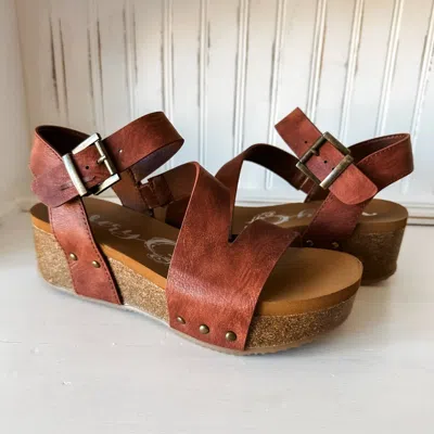 Very G Women's Shayne Wedge Sandal In Rust In Brown
