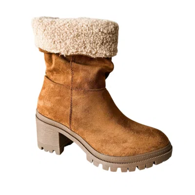 Very G Women's Snuggy Boot In Tan In Multi