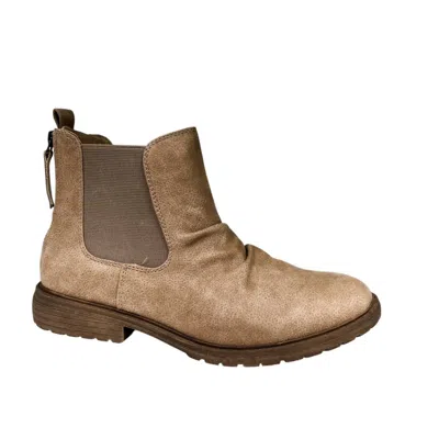 Very G Women's Vienna Boot In Natural In White