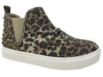 Very G Zoey Studded Slip-on Shoes In Leopard In Multi