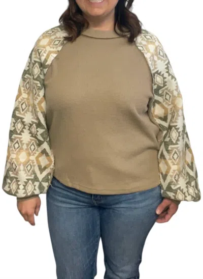 Very J Amber Aztec Top In Green