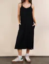 Very J V-neck Sleeveless Dress In Black
