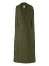 Vestiaire D'un Oiseau Libre Collared Slit Cape In Green