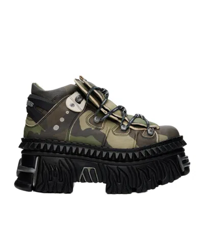 Vetements Camouflage Pattern Low Upper Board Shoes In Black