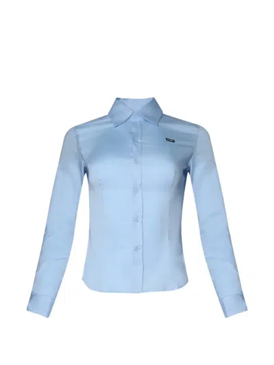 Vetements Fitted Logo-patch Shirt In Blue